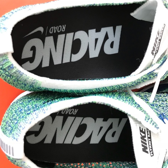 Nike Flyknit Racer - Picture 3 of 4